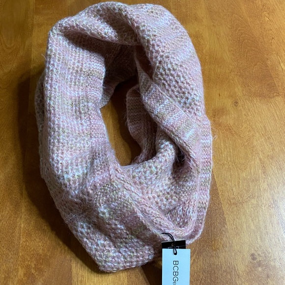 Bcbg winter scarf light pink - Picture 2 of 3